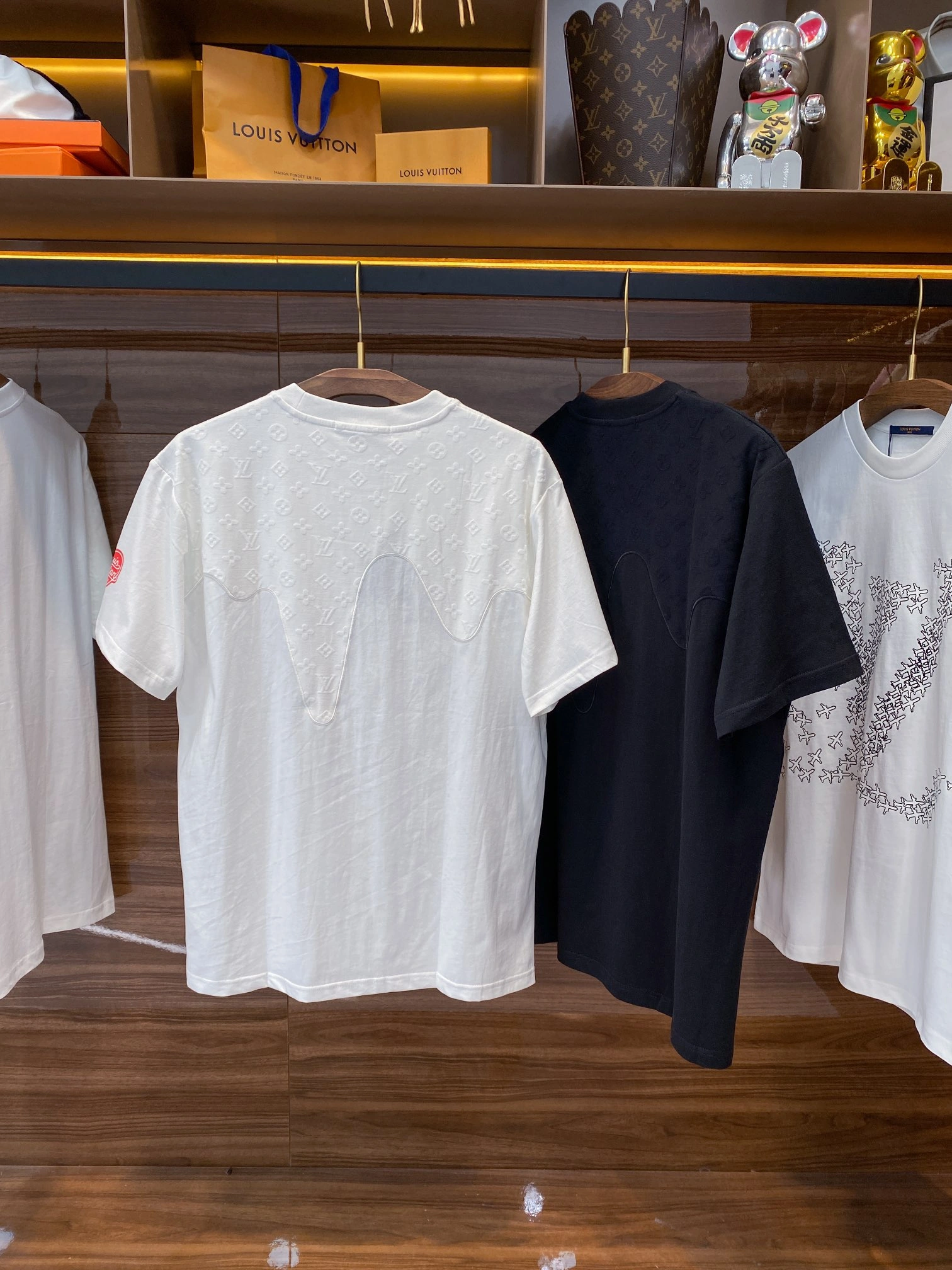 FashionForward L*ouis V*uitton T-shirt Top Quality D17 2020405- 12813