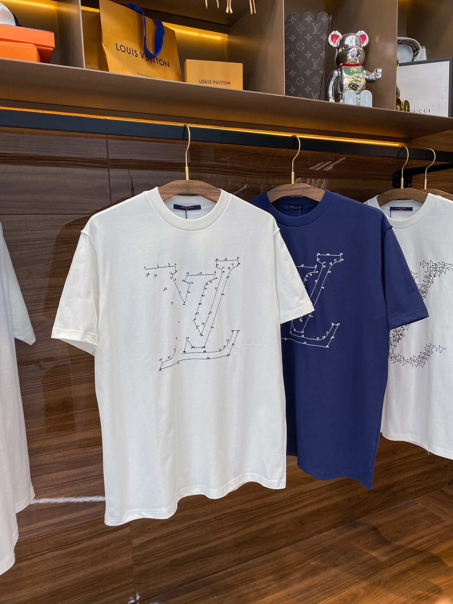 L*ouis V*uitton T-shirt Top Quality D17 2020405- Lightweight 12811