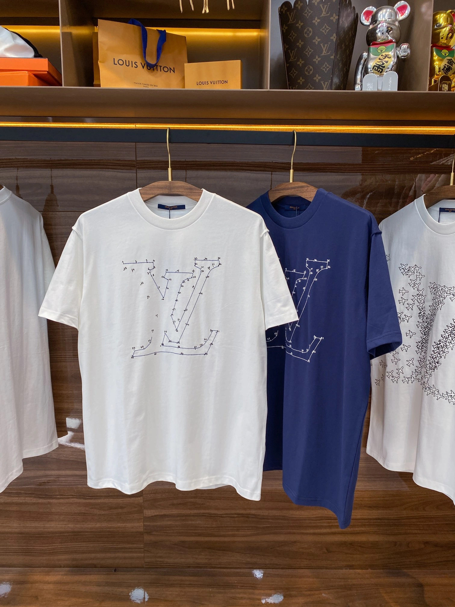 L*ouis V*uitton T-shirt Top Quality D17 2020405- Lightweight 12811