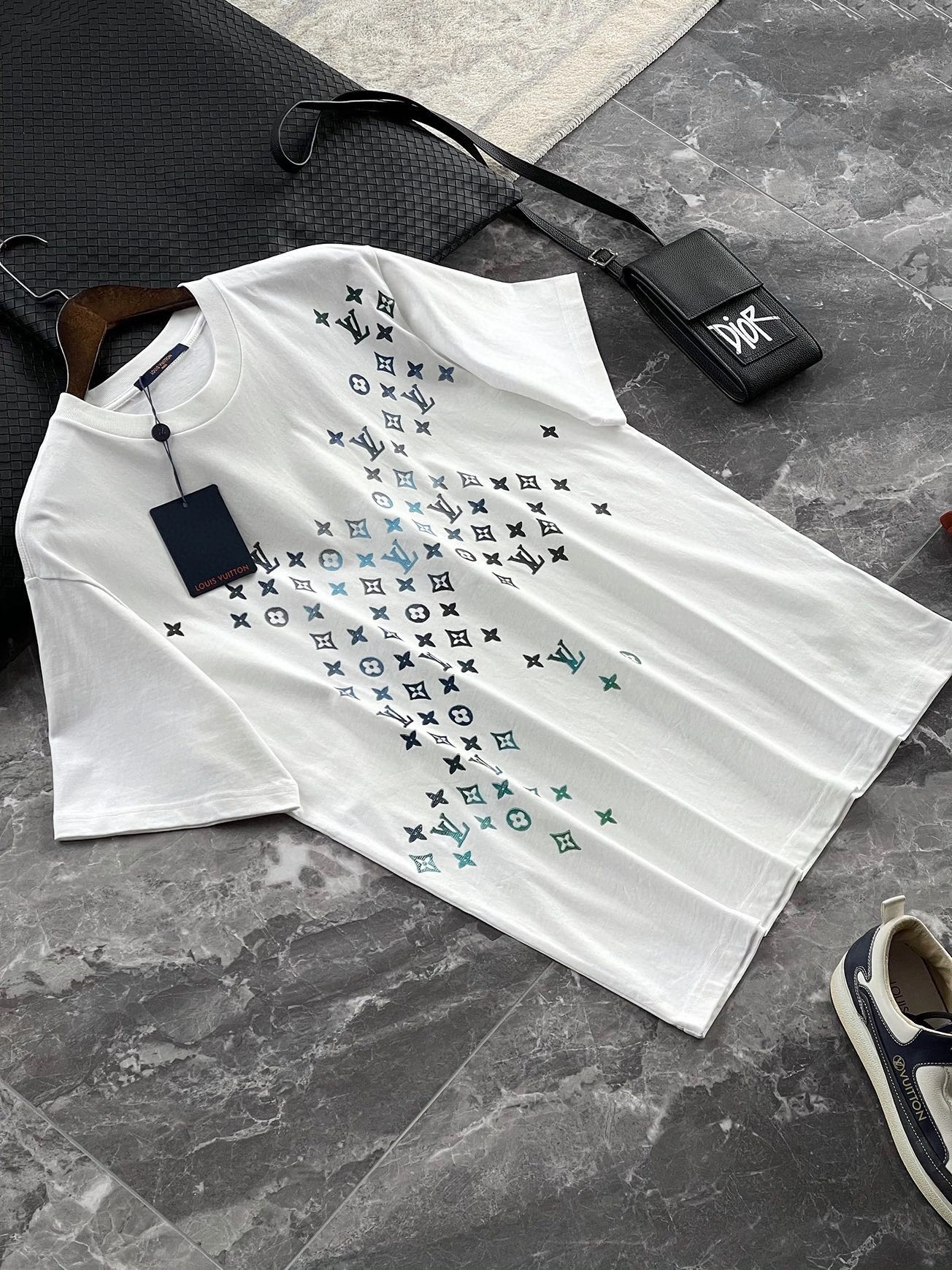 TimelessDesign L*ouis V*uitton T-shirt Top Quality D17 20240410- 12804