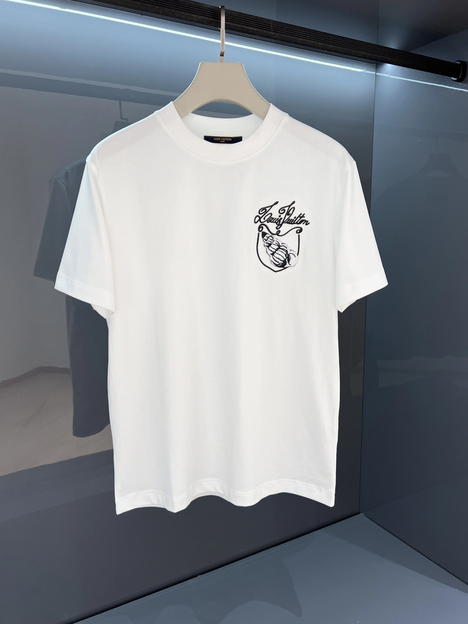 Bold L*ouis V*uitton T-shirt Top Quality D17 20240413- 12794