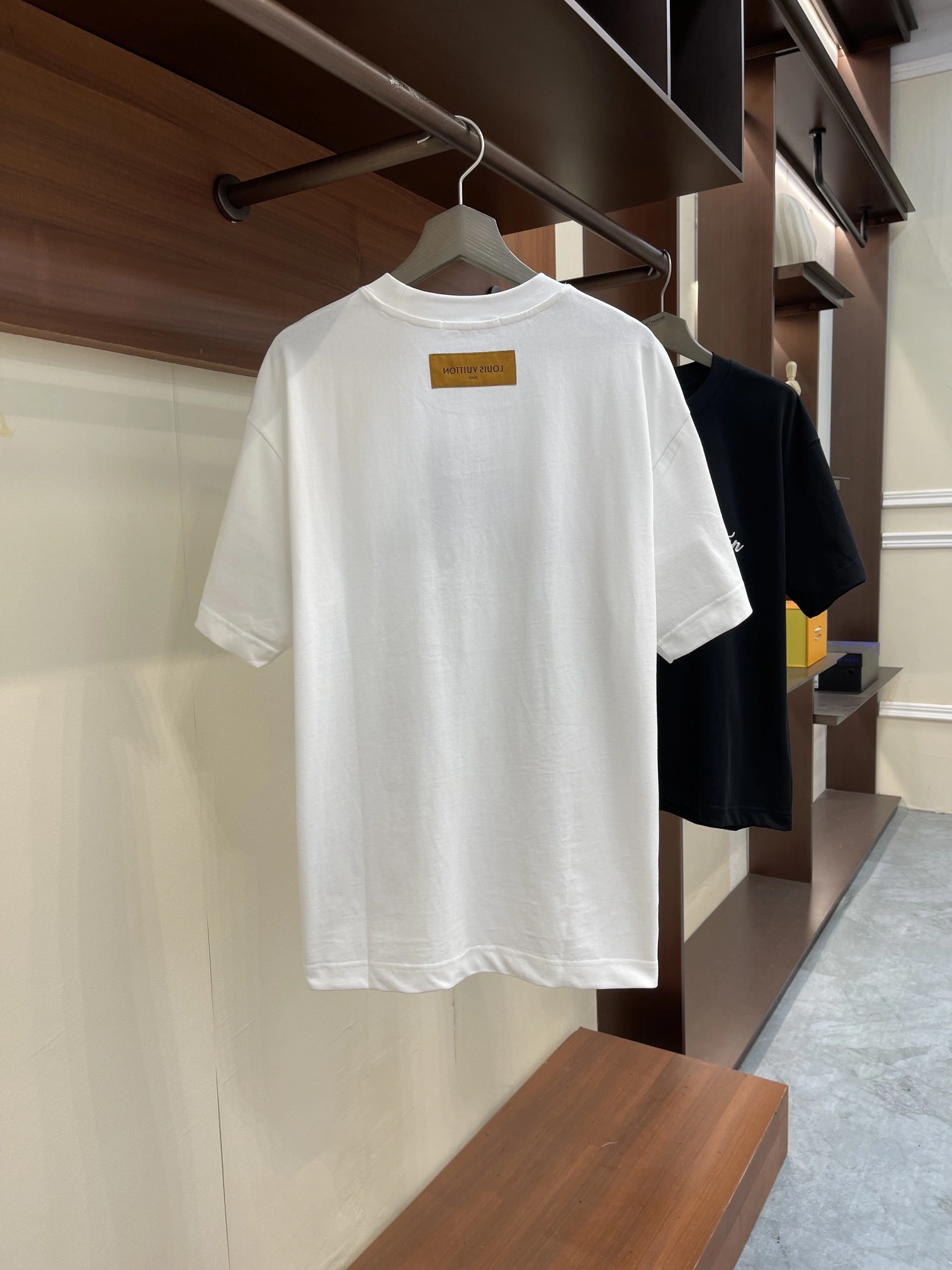 Stylish L*ouis V*uitton T-shirt Top Quality D17 20240414- 12791
