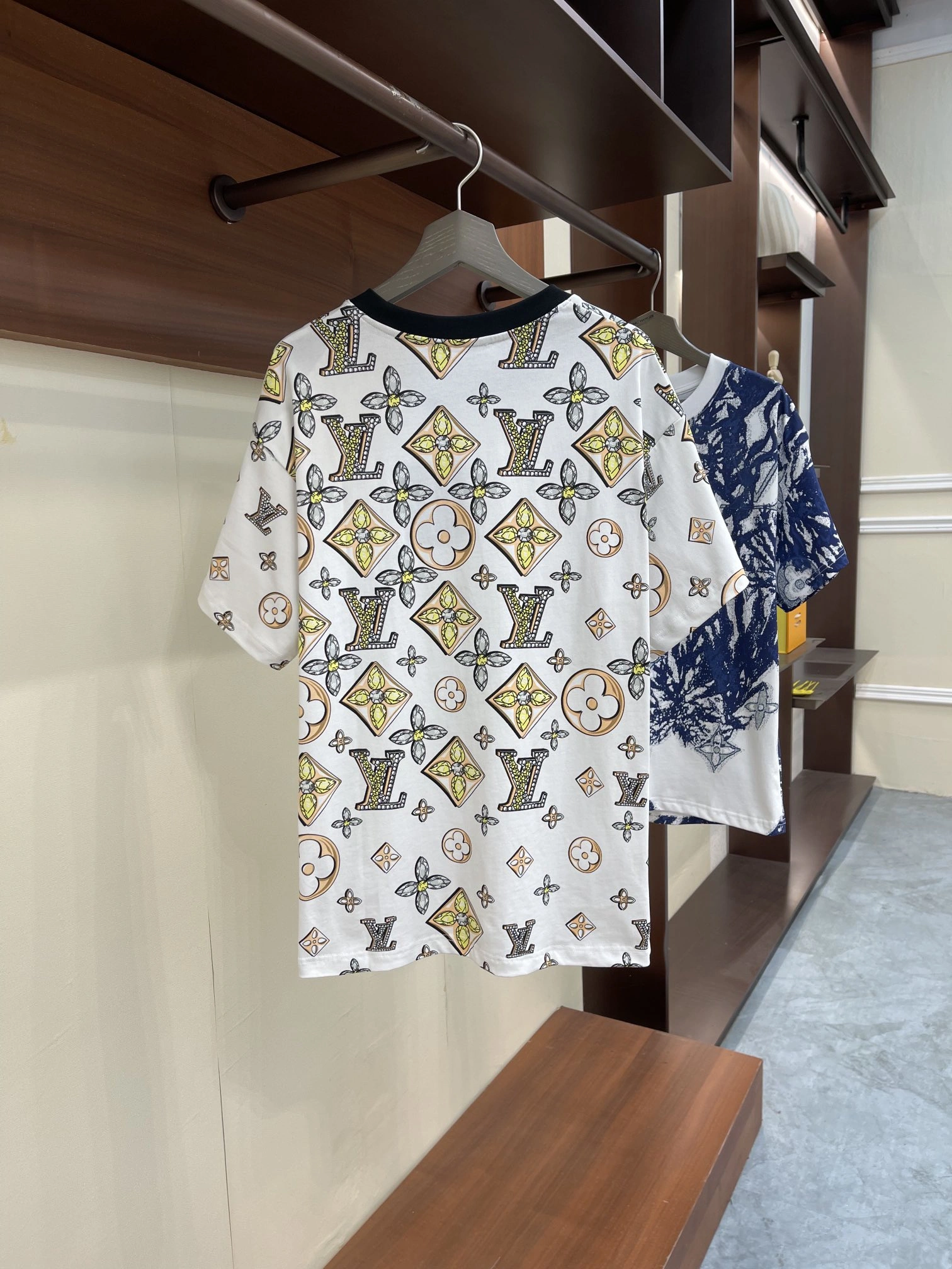 L*ouis V*uitton T-shirt Top Quality D17 20240417- Stylish 12761