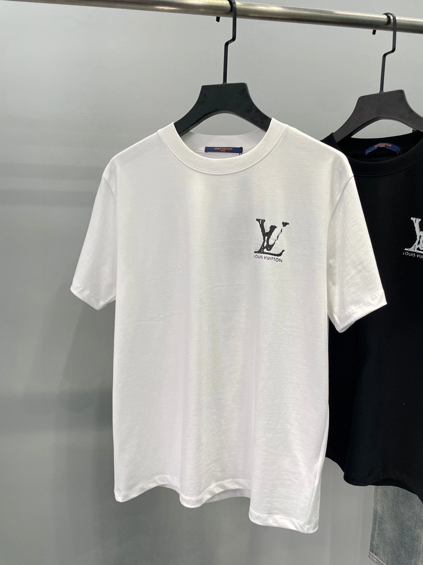Trendy L*ouis V*uitton T-shirt Top Quality D17 20240419- 12754