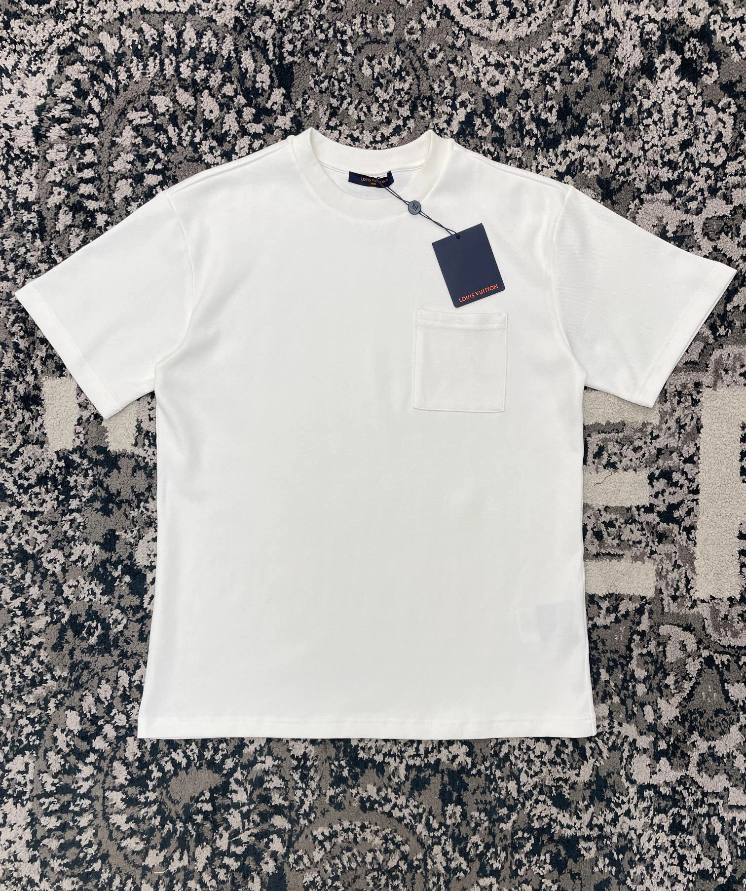 L*ouis V*uitton T-shirt Top Quality D17 20240425- Casual 12738