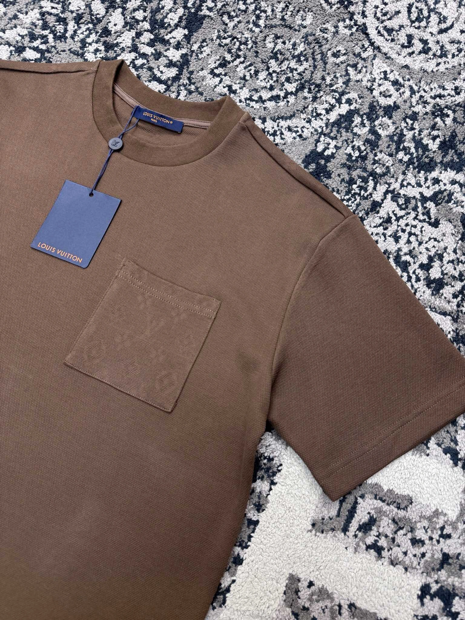 UrbanChic L*ouis V*uitton T-shirt Top Quality D17 20240425- 12737