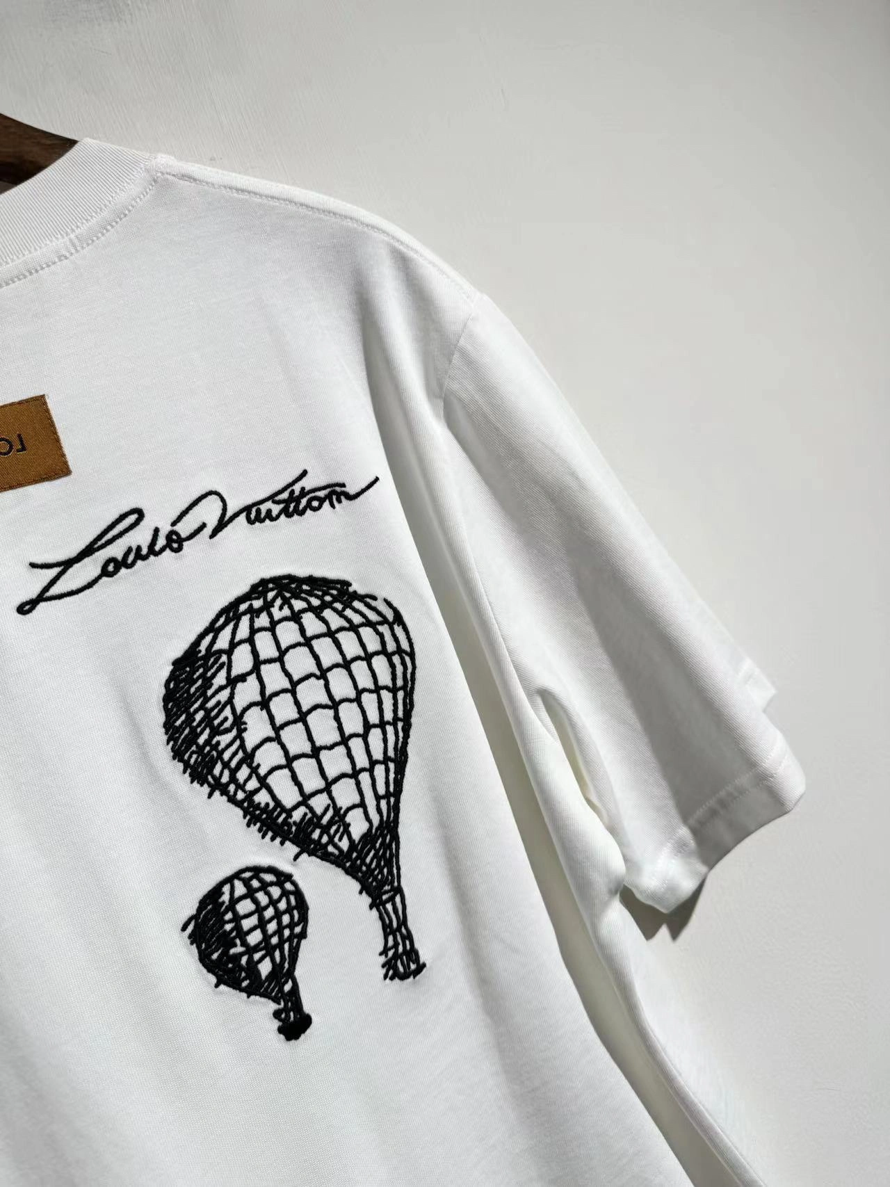 Vibrant L*ouis V*uitton T-shirt Top Quality D17 20240510- 12695