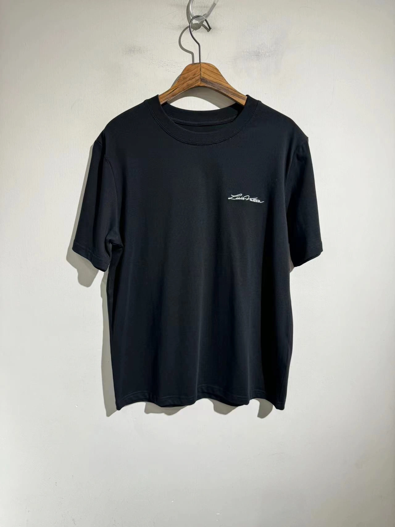 Vibrant L*ouis V*uitton T-shirt Top Quality D17 20240510- 12695