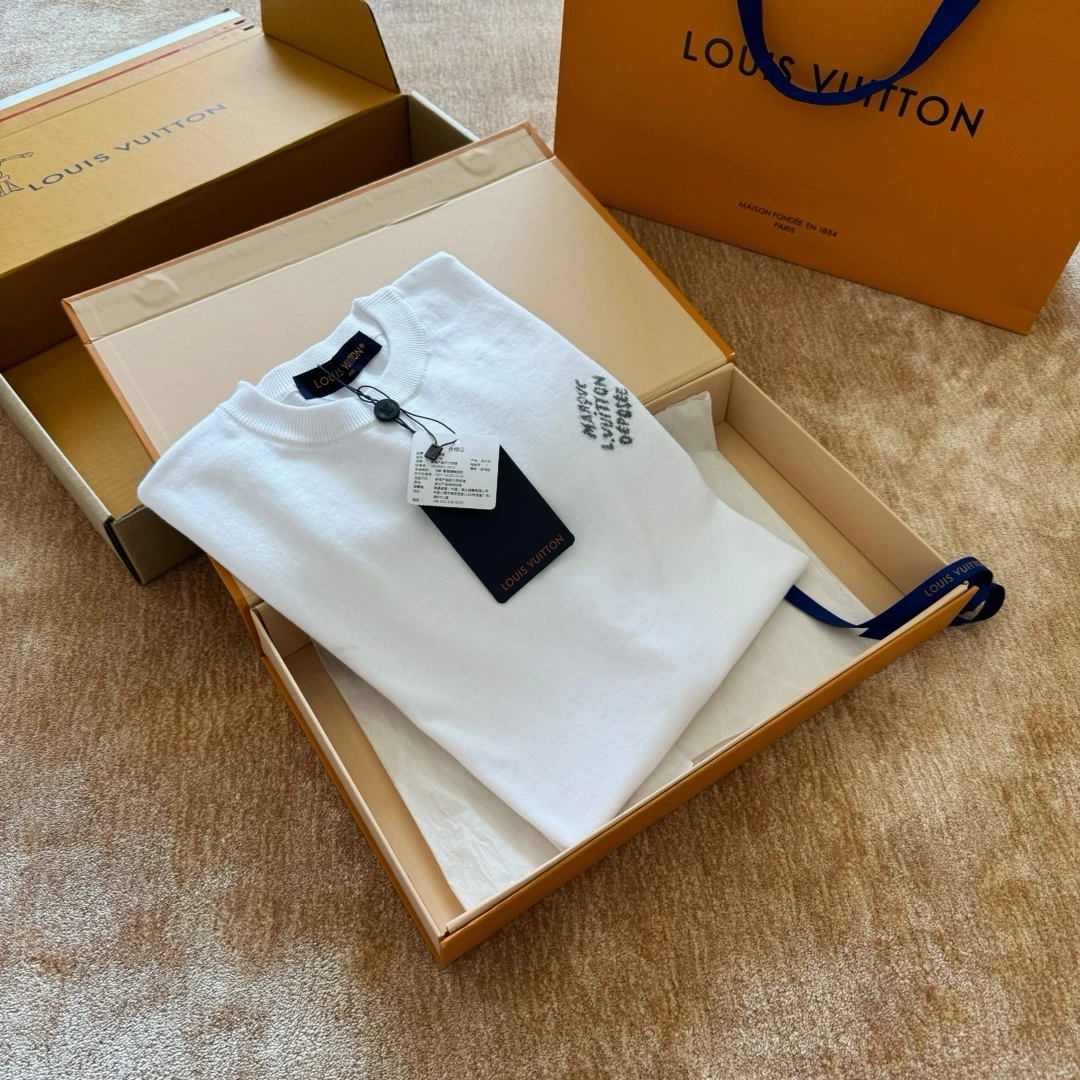 L*ouis V*uitton T-shirt Top Quality D17 20240511- Versatile 12683