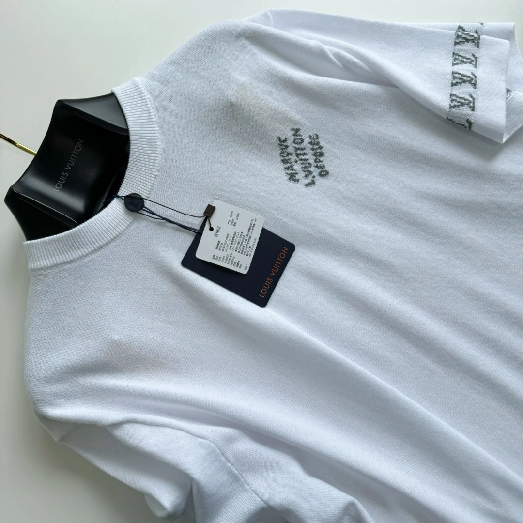 L*ouis V*uitton T-shirt Top Quality D17 20240511- Versatile 12683