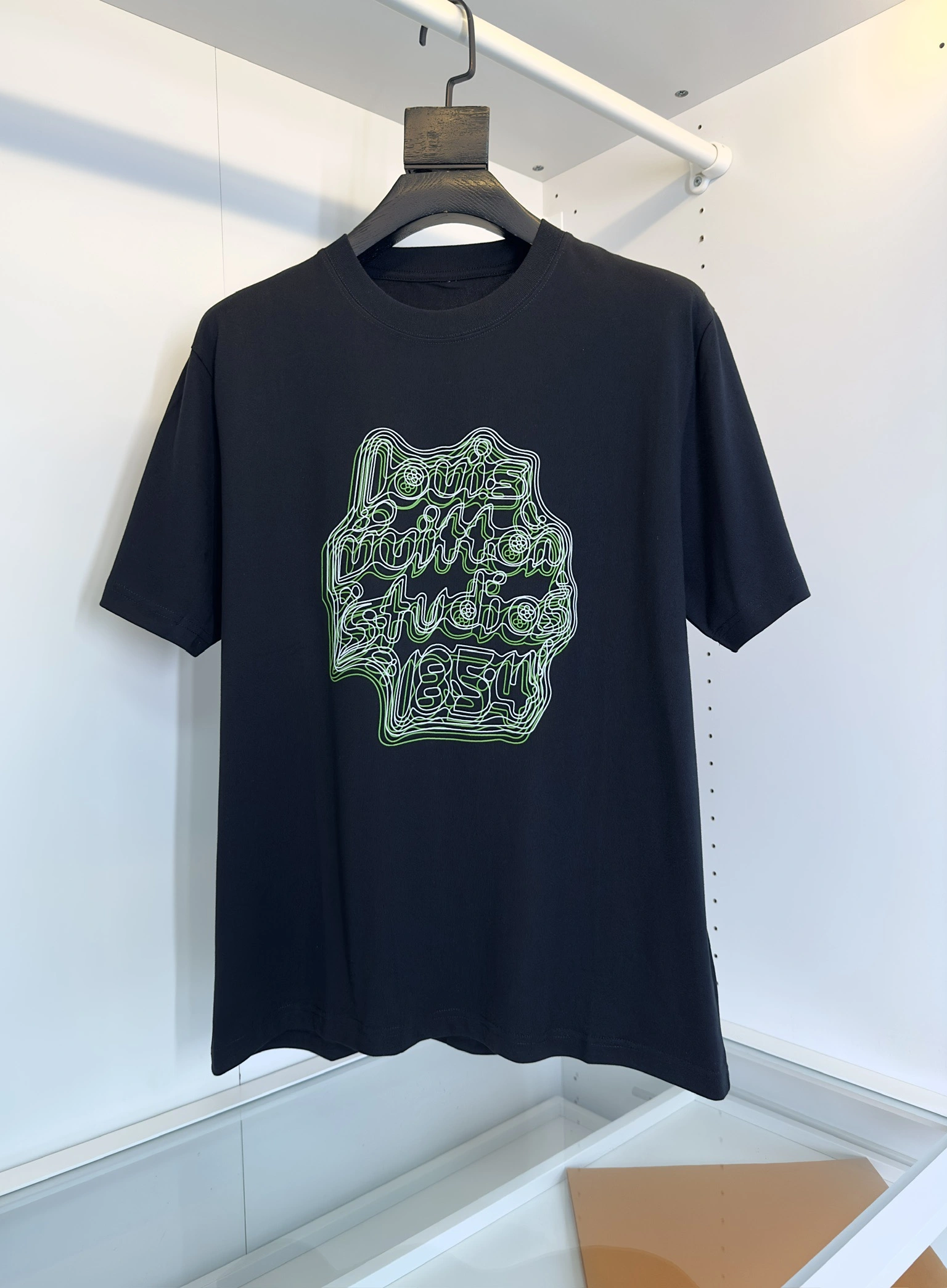 Vibrant L*ouis V*uitton T-shirt Top Quality D17 20240512- 12675