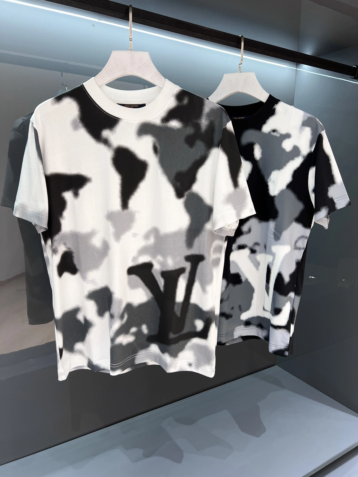 L*ouis V*uitton T-shirt Top Quality D17 20240514- Lightweight 12672