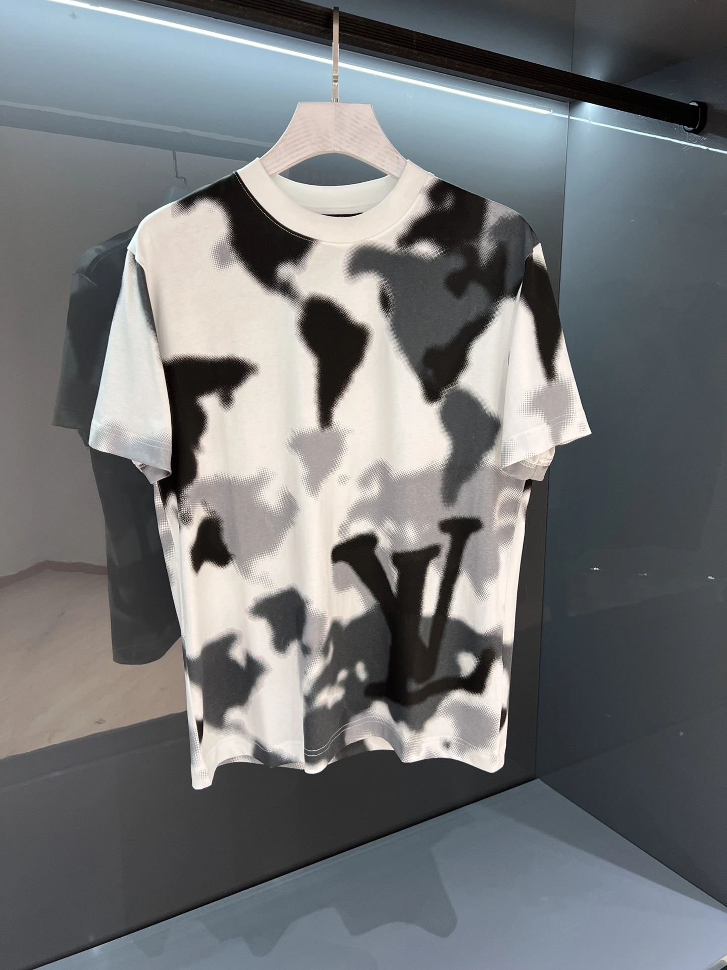 L*ouis V*uitton T-shirt Top Quality D17 20240514- Lightweight 12672