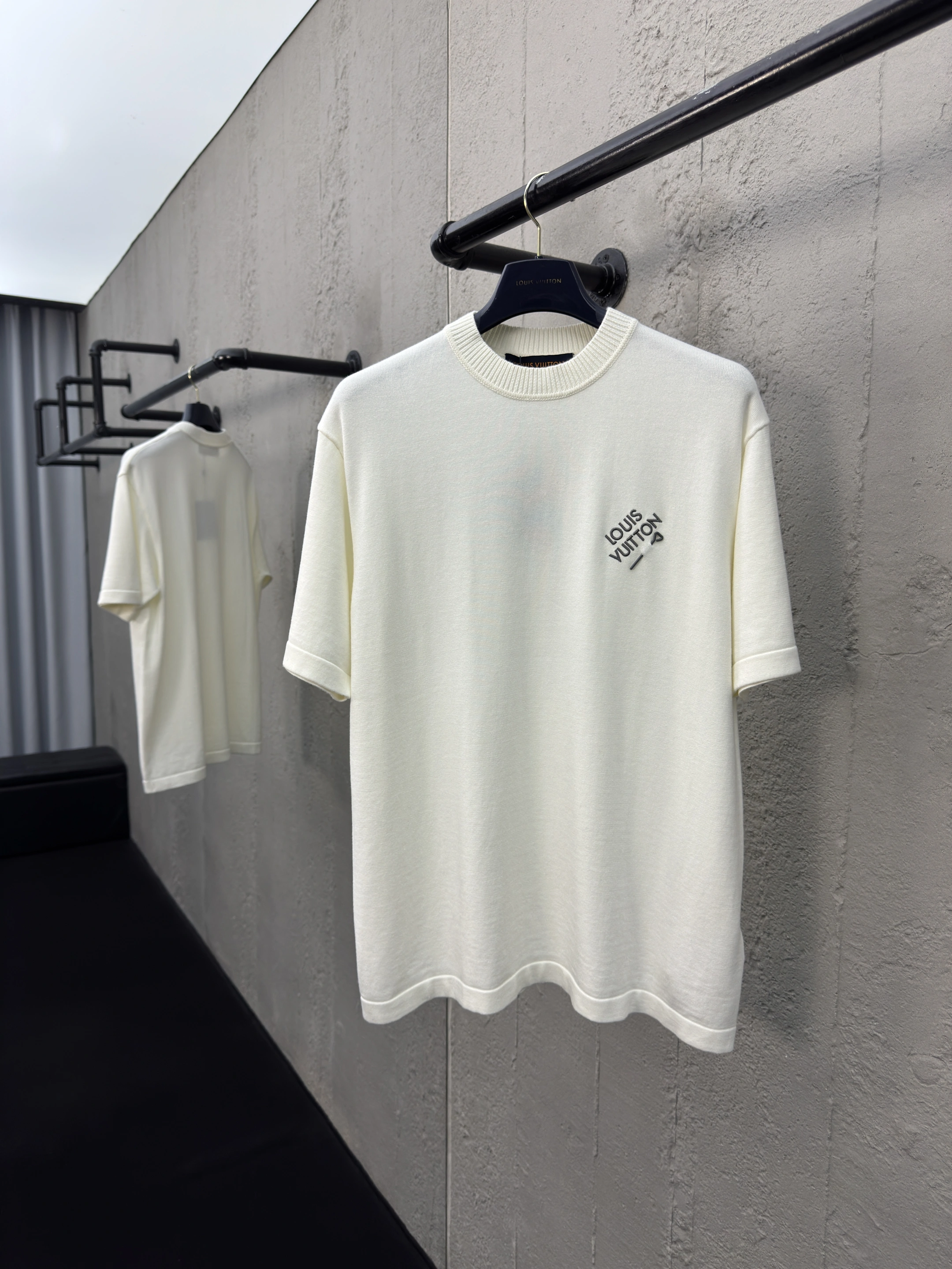 L*ouis V*uitton T-shirt Top Quality X.C 20250519- Snug 12482
