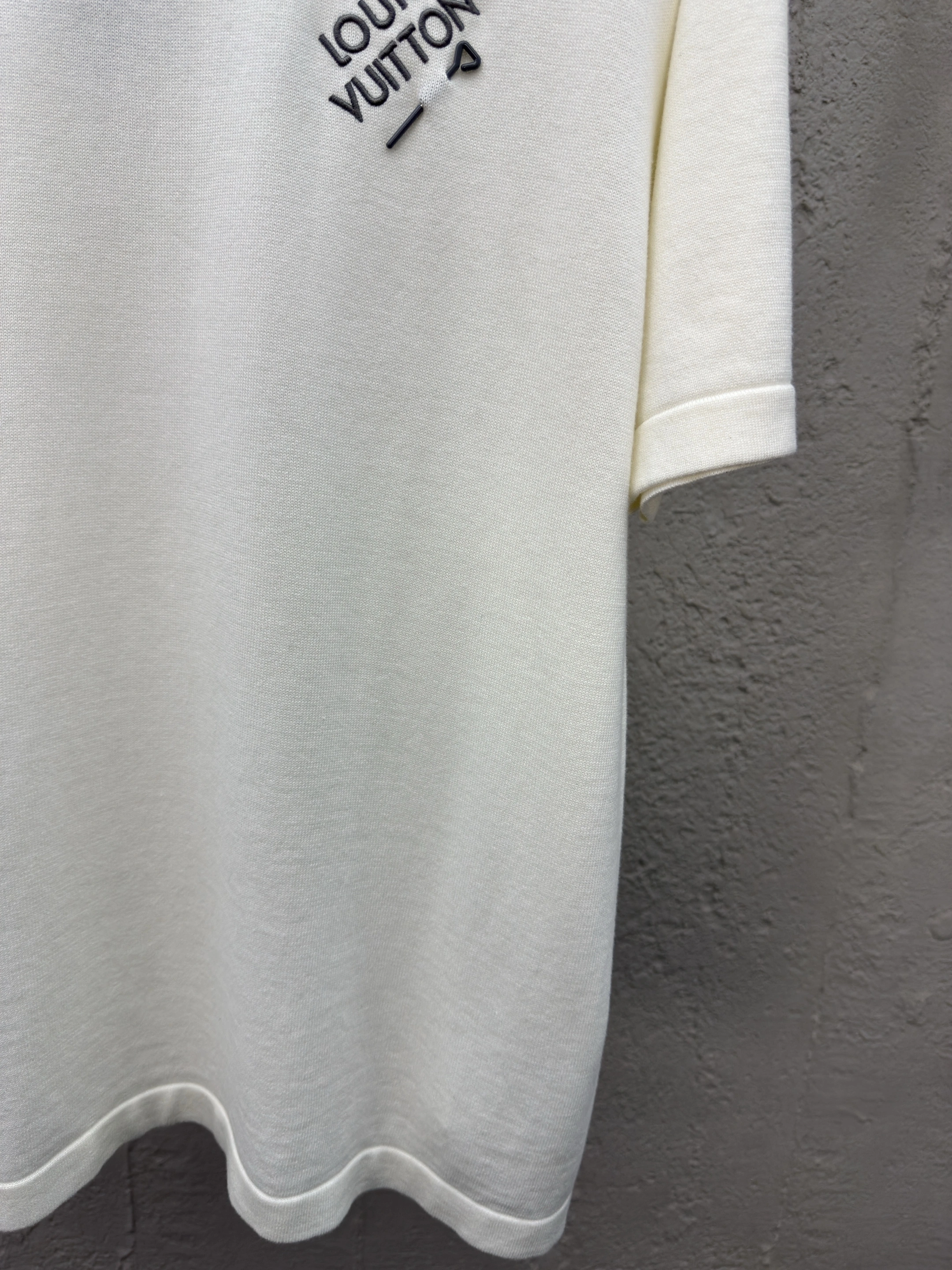 L*ouis V*uitton T-shirt Top Quality X.C 20250519- Snug 12482