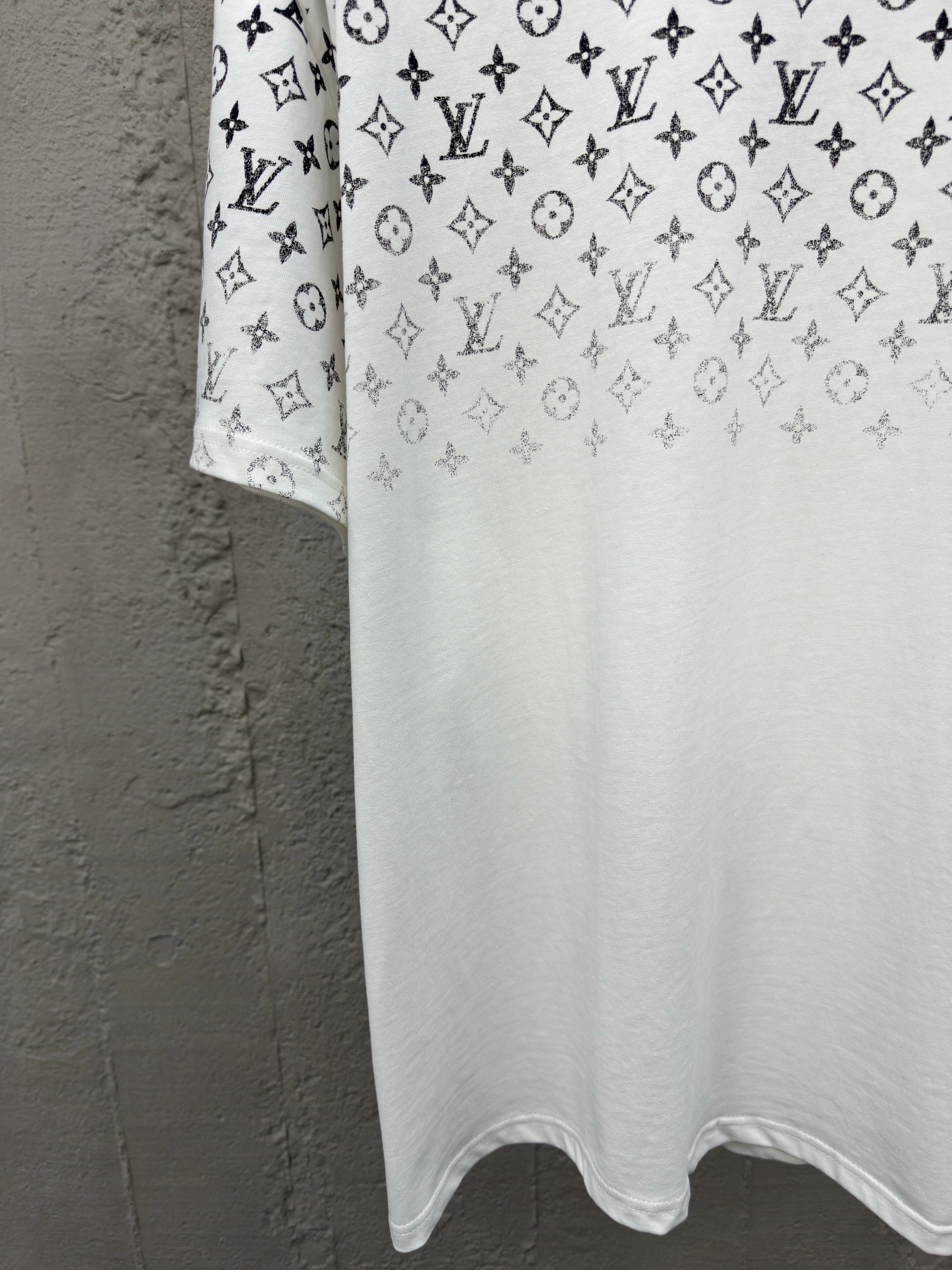 ModernLook L*ouis V*uitton T-shirt Top Quality X.C 20250519- 12480