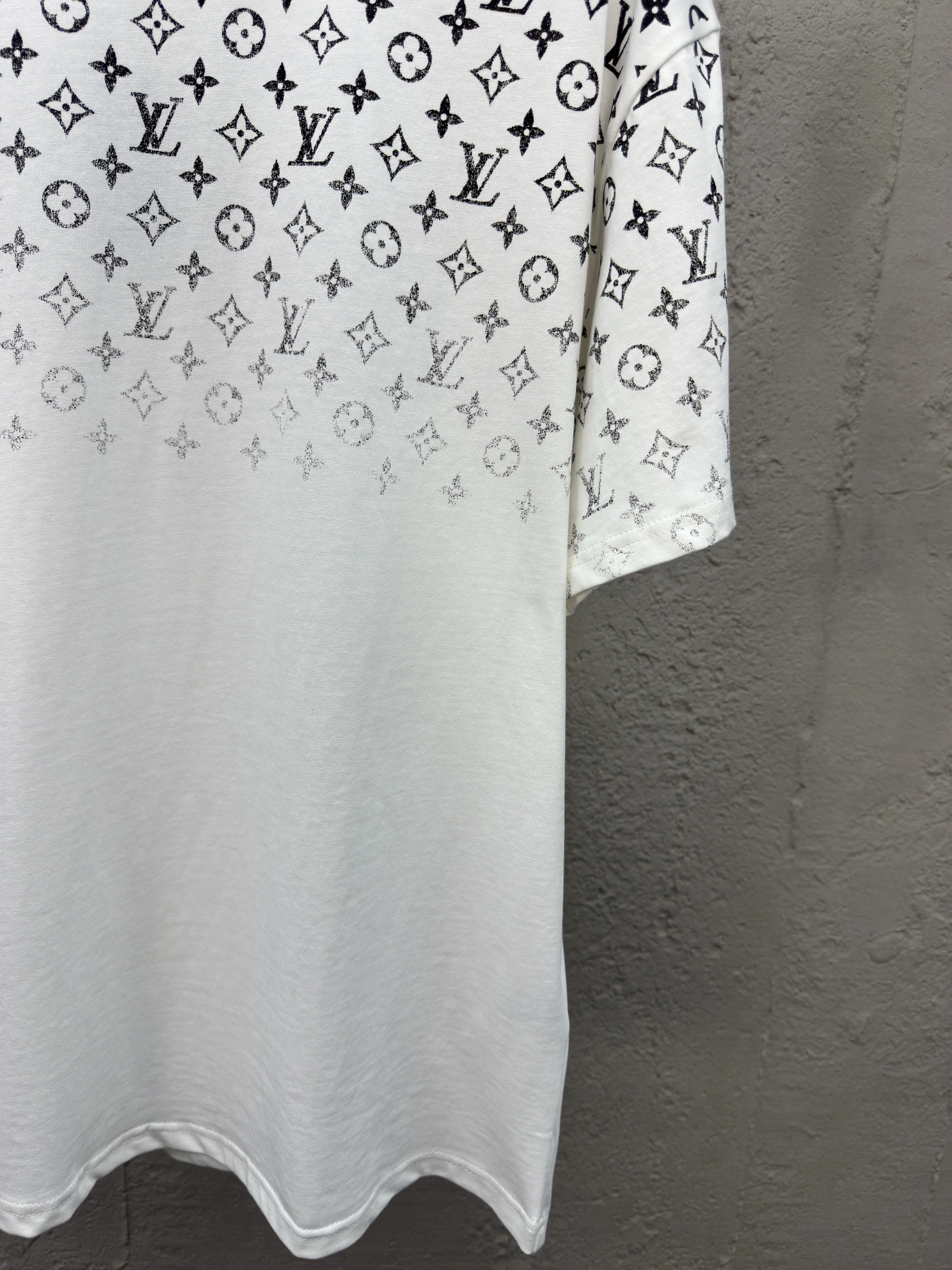 ModernLook L*ouis V*uitton T-shirt Top Quality X.C 20250519- 12480