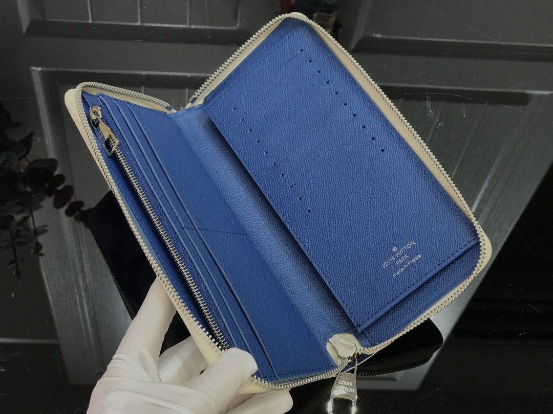 L*ouis V*uitton Top Bag 10 x 20 x 2 cm ComfortFit 8555