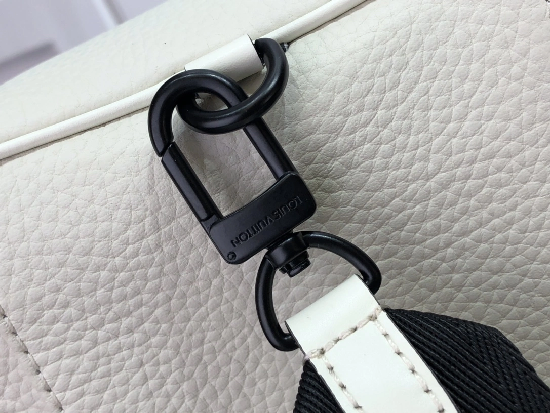 Lightweight L*ouis V*uitton Top Bag 14*19.5*5cm 8409