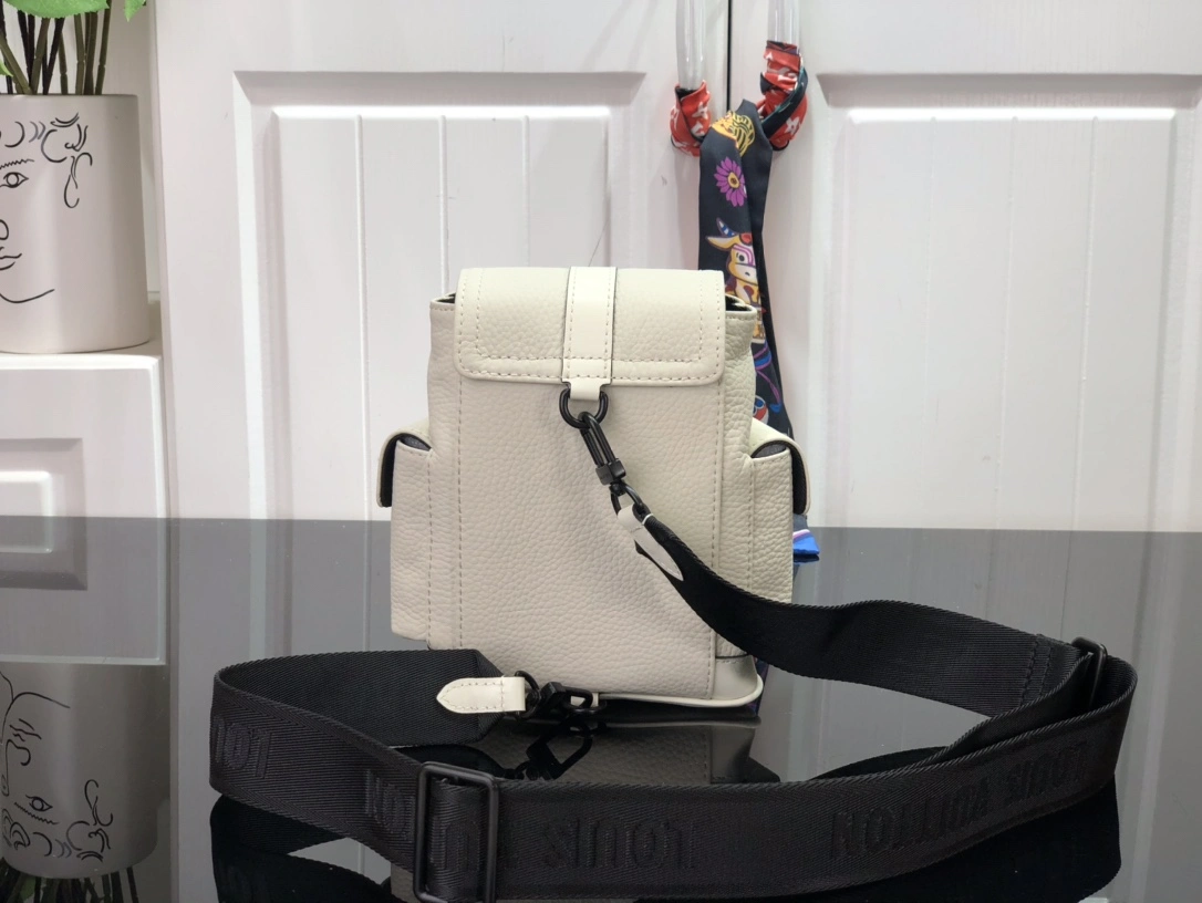 Lightweight L*ouis V*uitton Top Bag 14*19.5*5cm 8409