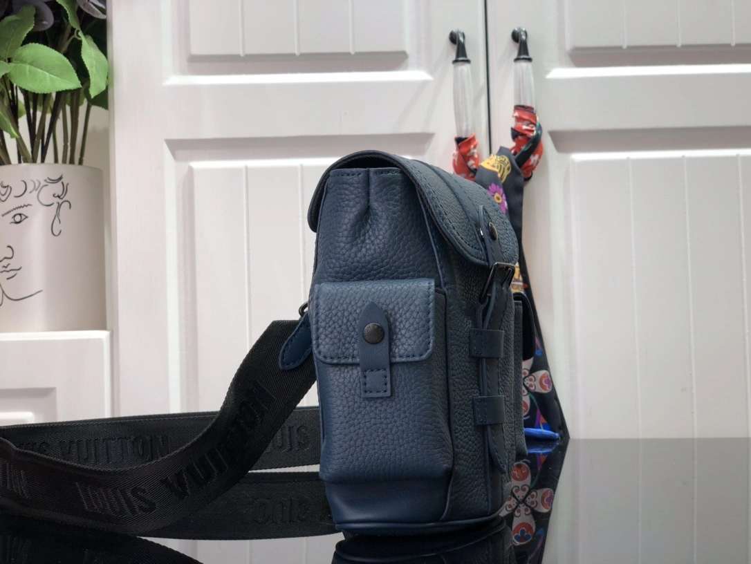 Youthful L*ouis V*uitton Top Bag 14*19.5*5cm 8407