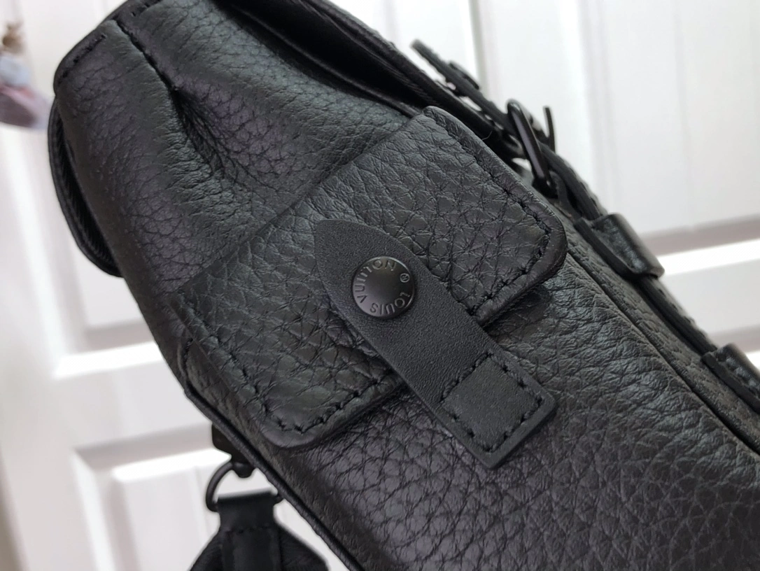 Timeless L*ouis V*uitton Top Bag 14*19.5*5cm 8408