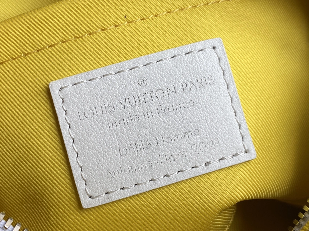 L*ouis V*uitton Top Bag 18.5*13*8cm Durable 8402