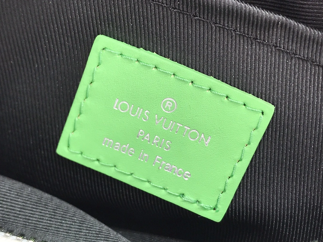 SunProtective L*ouis V*uitton Top Bag 18.5*13*8cm 8445