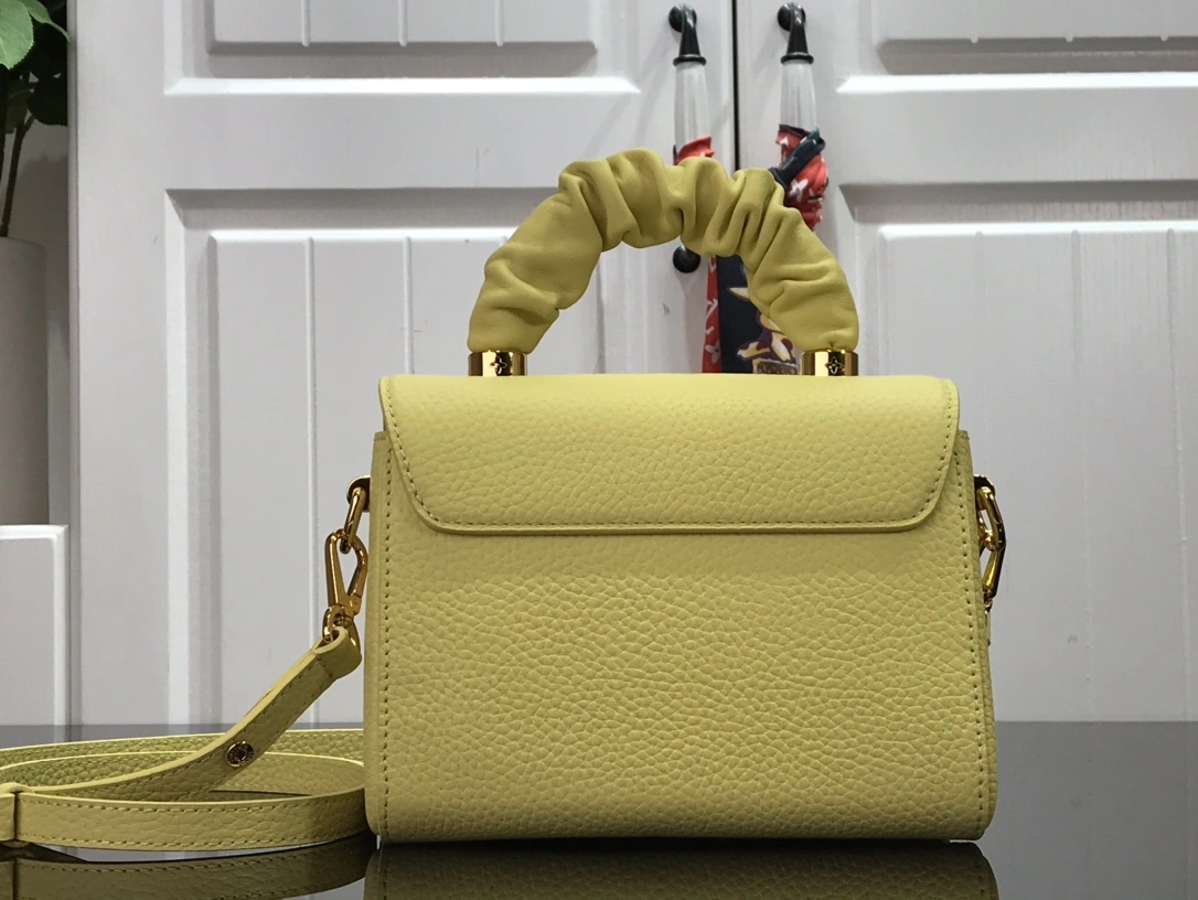 Vibrant L*ouis V*uitton Top Bag 18*13*8cm 8452