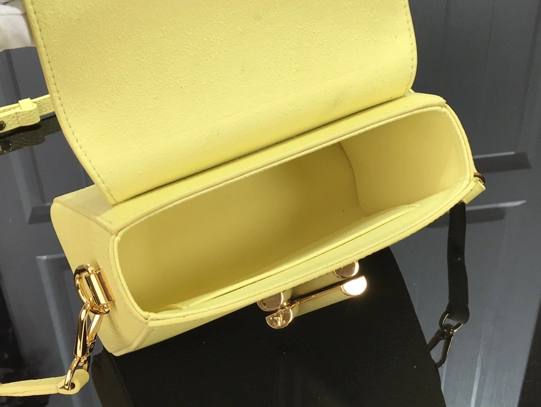 Vibrant L*ouis V*uitton Top Bag 18*13*8cm 8452