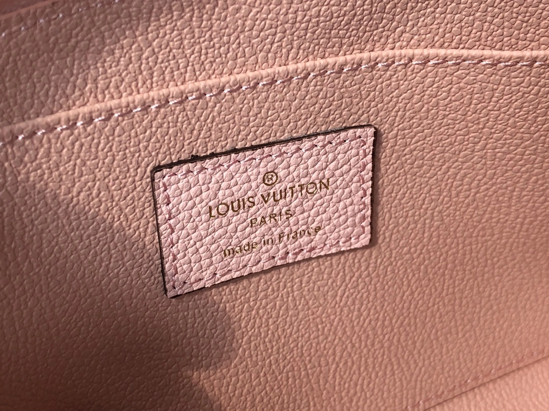 L*ouis V*uitton Top Bag 19 x 12 x 6cm WaterResistant 8597