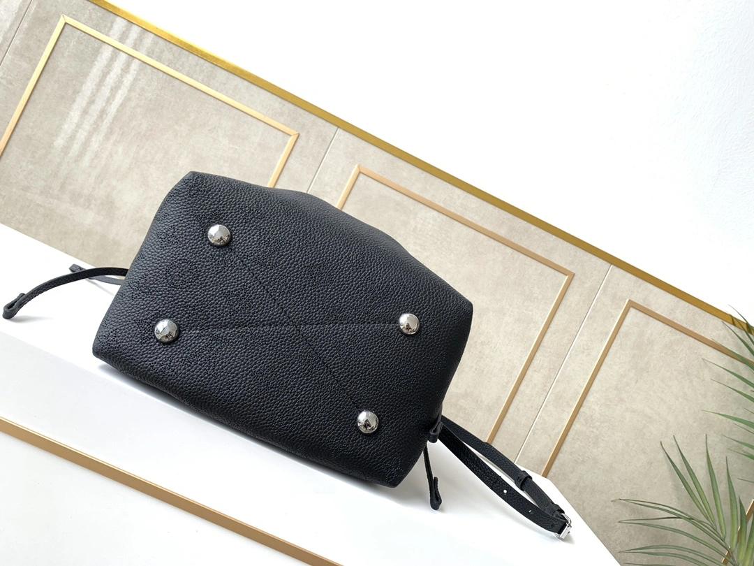 QuickDry L*ouis V*uitton Top Bag 19 x 22 x 14 cm 8534