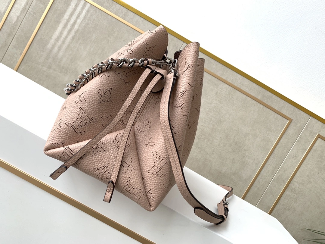 L*ouis V*uitton Top Bag 19 x 22 x 14 cm Stretchable 8535