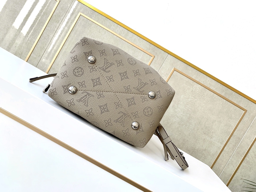 Trendy L*ouis V*uitton Top Bag 19 x 22 x 14 cm 8533