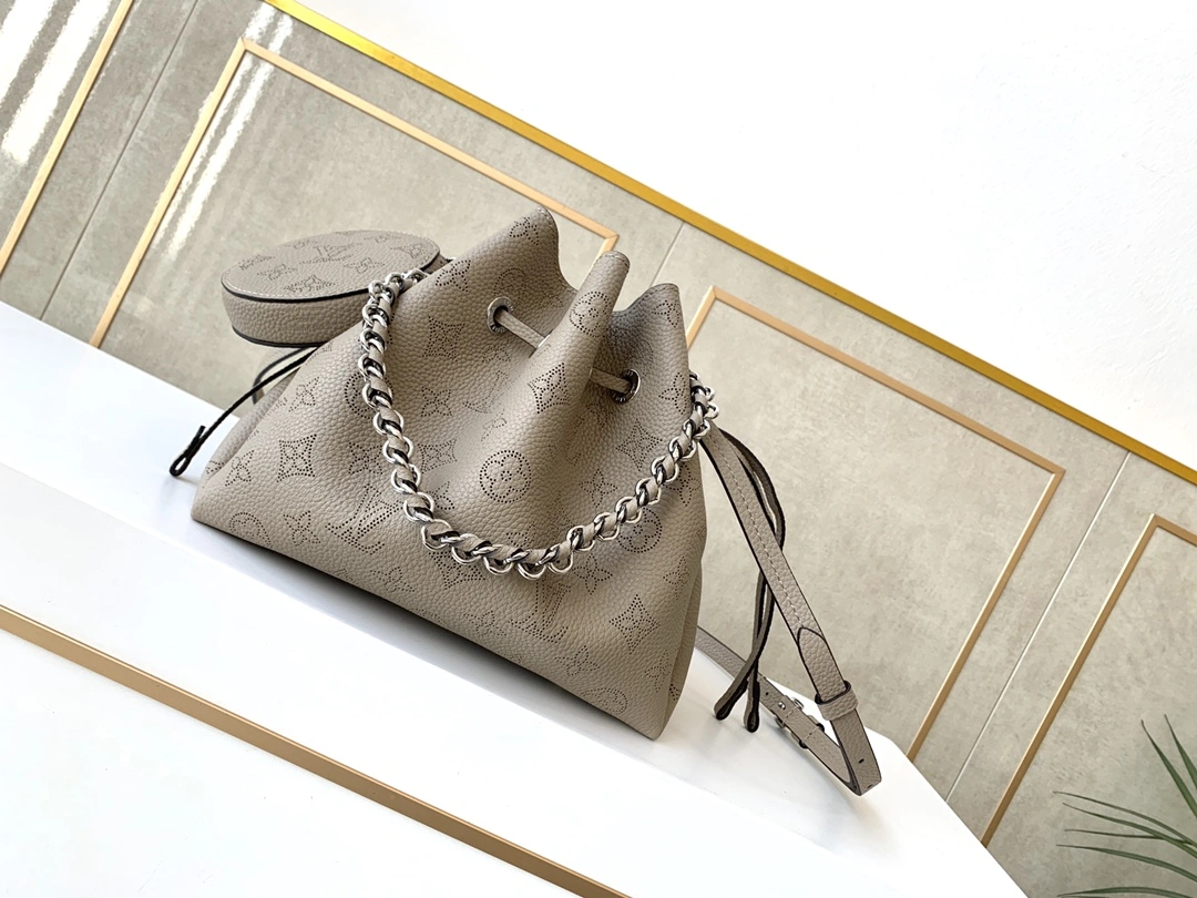 Trendy L*ouis V*uitton Top Bag 19 x 22 x 14 cm 8533