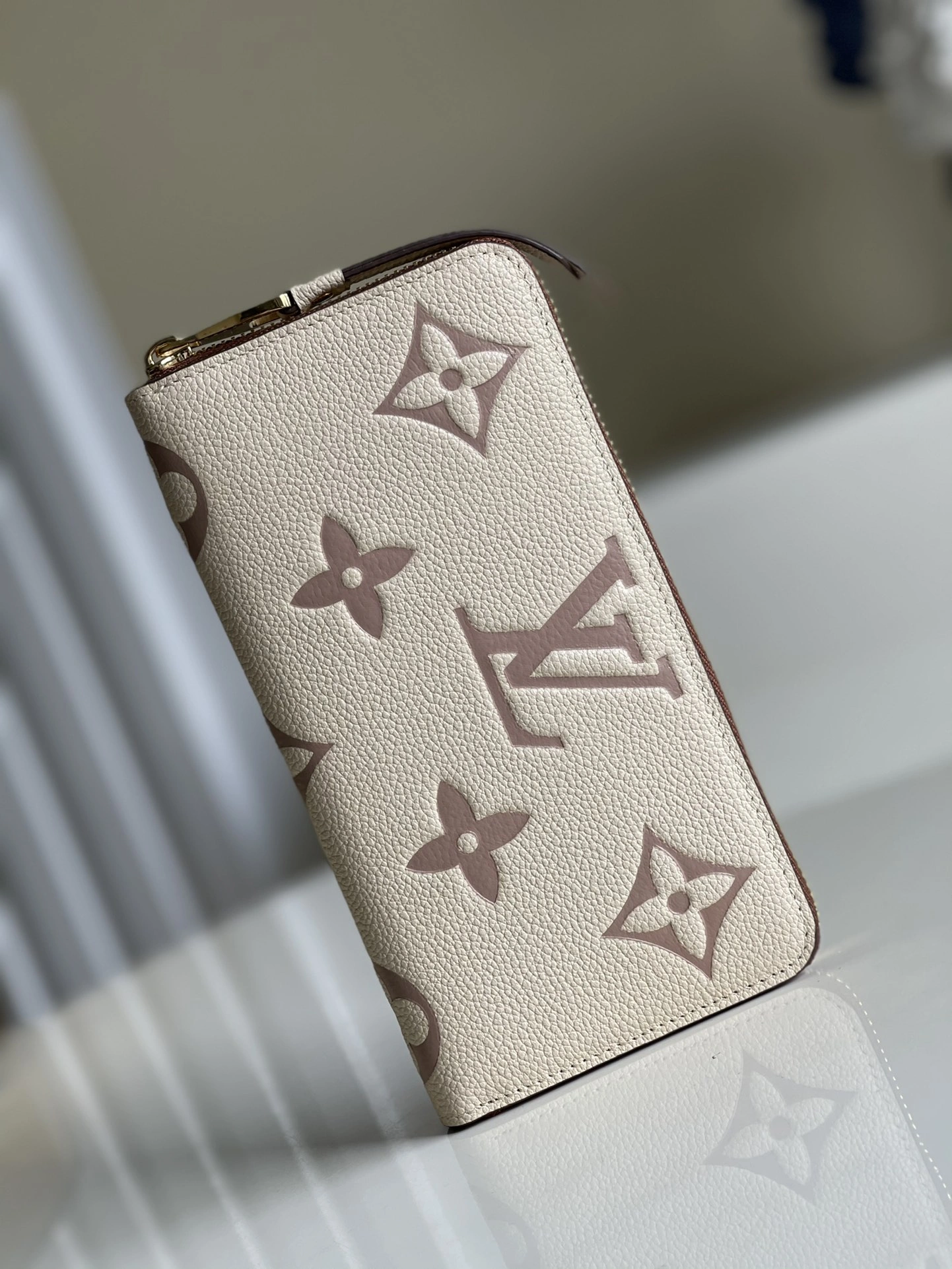 L*ouis V*uitton Top Bag 19.5*10.5*2.5cm Original 8630