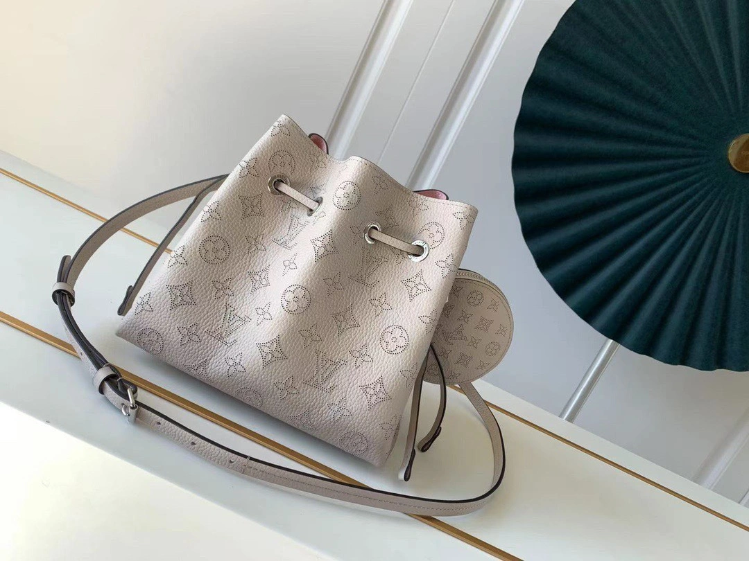 FreshLook L*ouis V*uitton Top Bag 19*22*14cm 8400