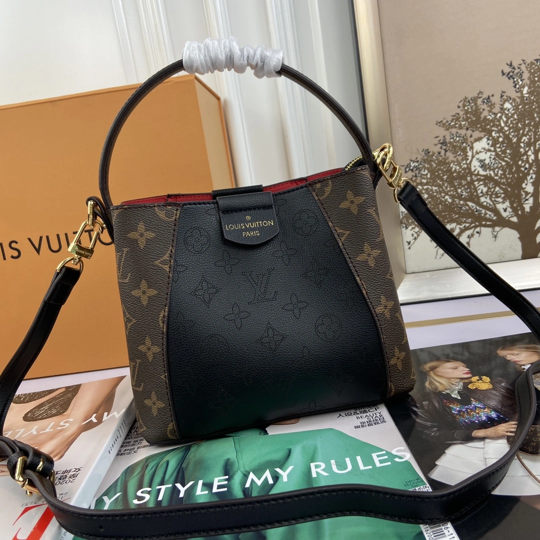 Seasonal L*ouis V*uitton Top Bag 21*18*11cm 8472