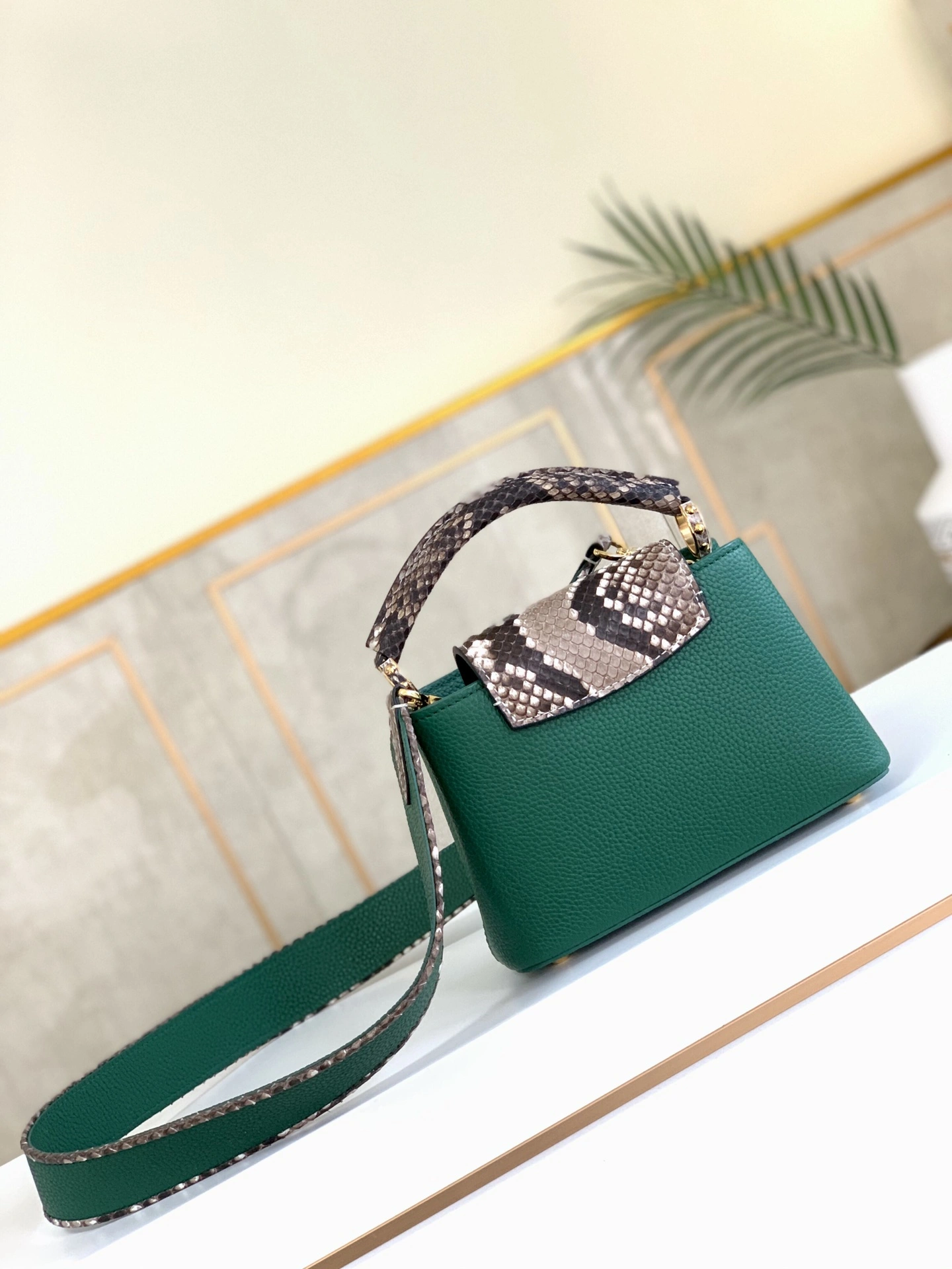 Colorful L*ouis V*uitton Top Bag 21x14x8cm 8539
