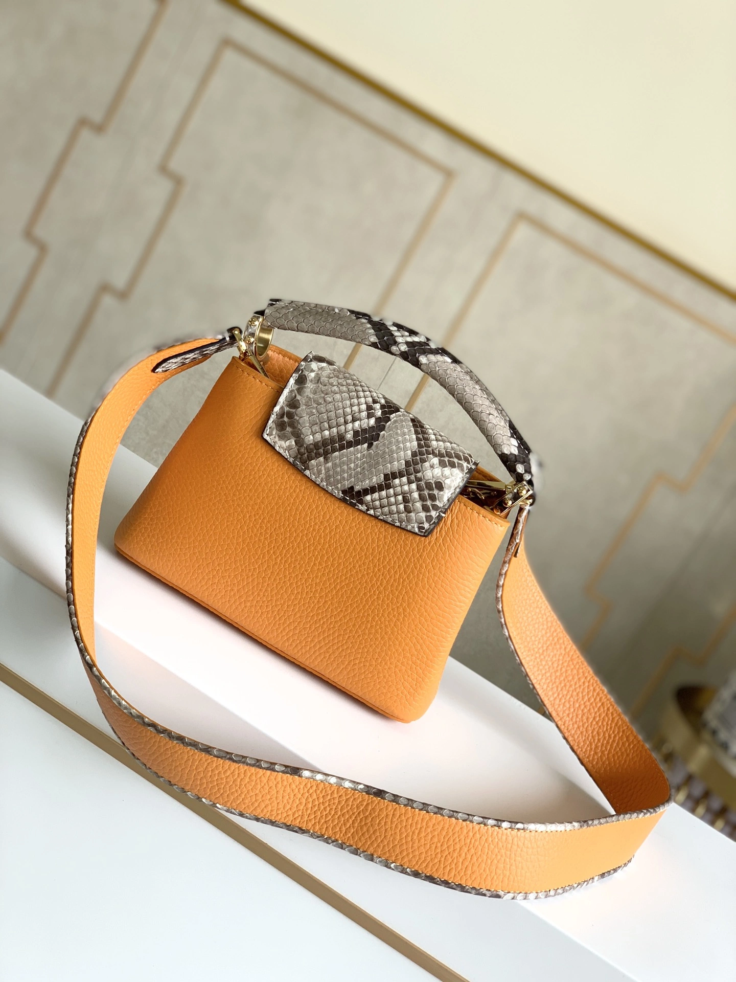 L*ouis V*uitton Top Bag 21x14x8cm Trendy 8540