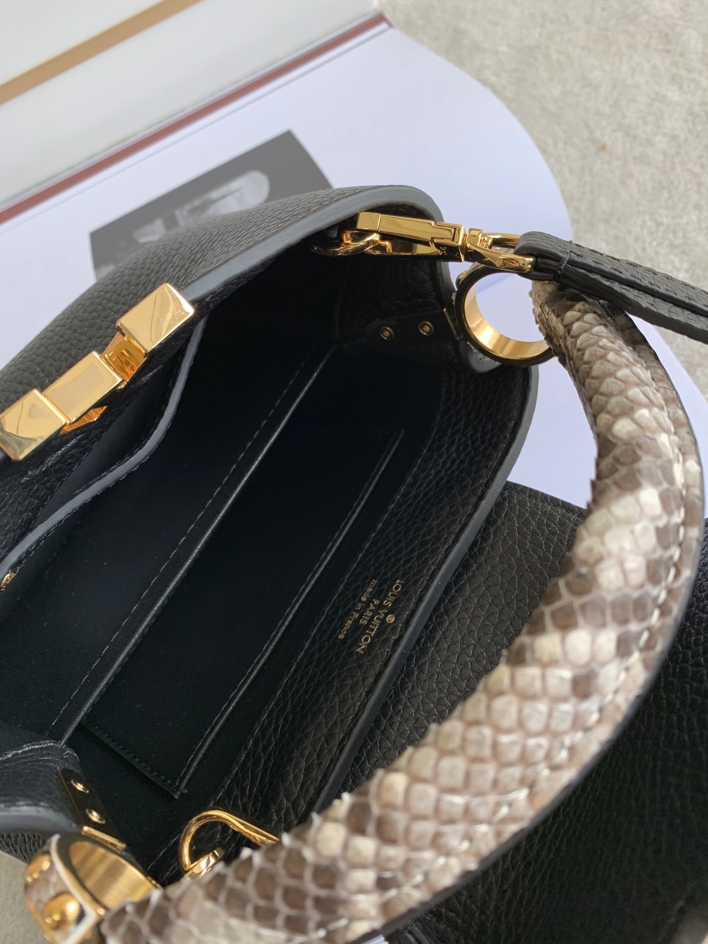 Versatile L*ouis V*uitton Top Bag 21x14x8cm 8546