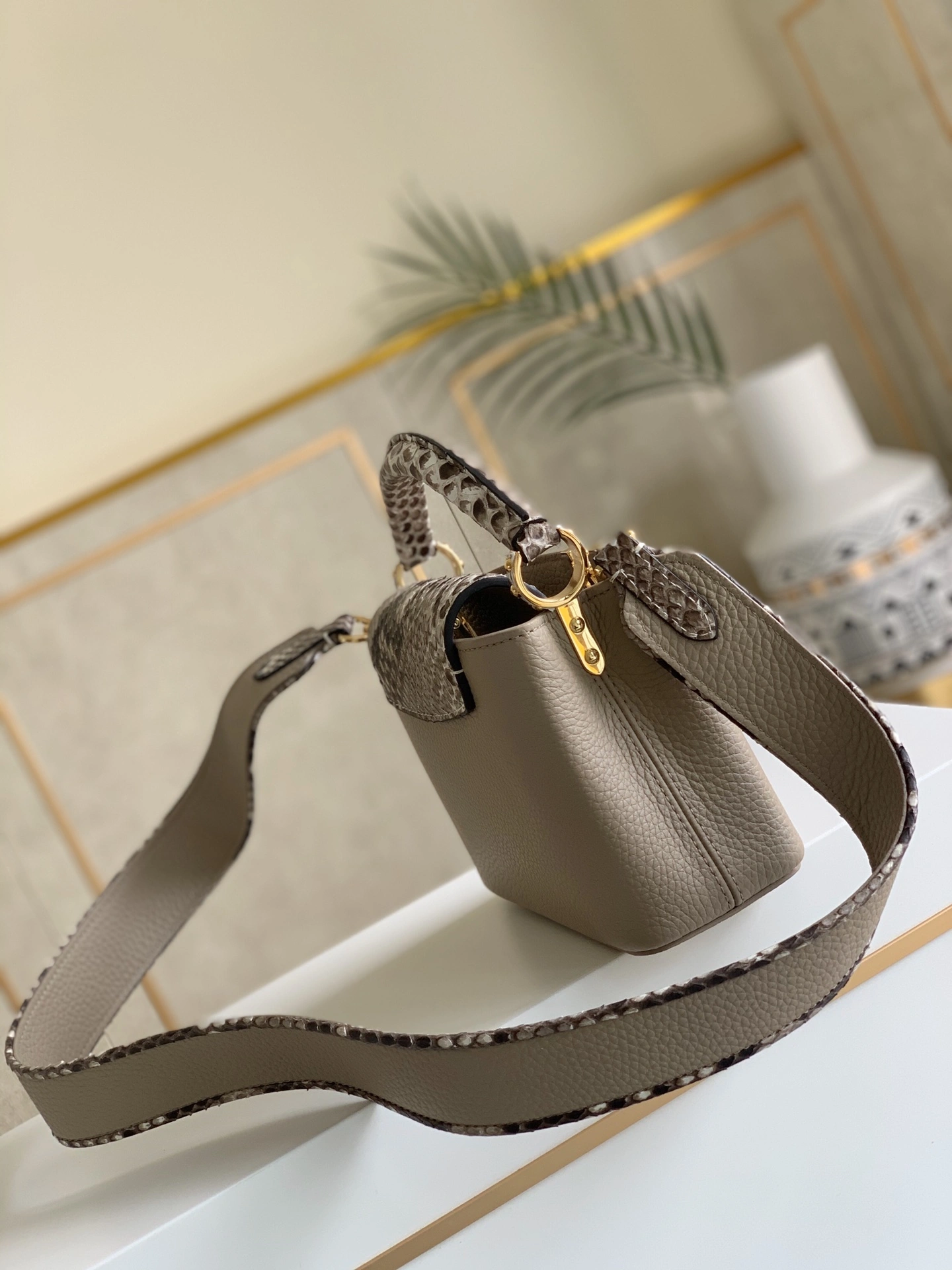 Lightweight L*ouis V*uitton Top Bag 21x14x8cm 8544