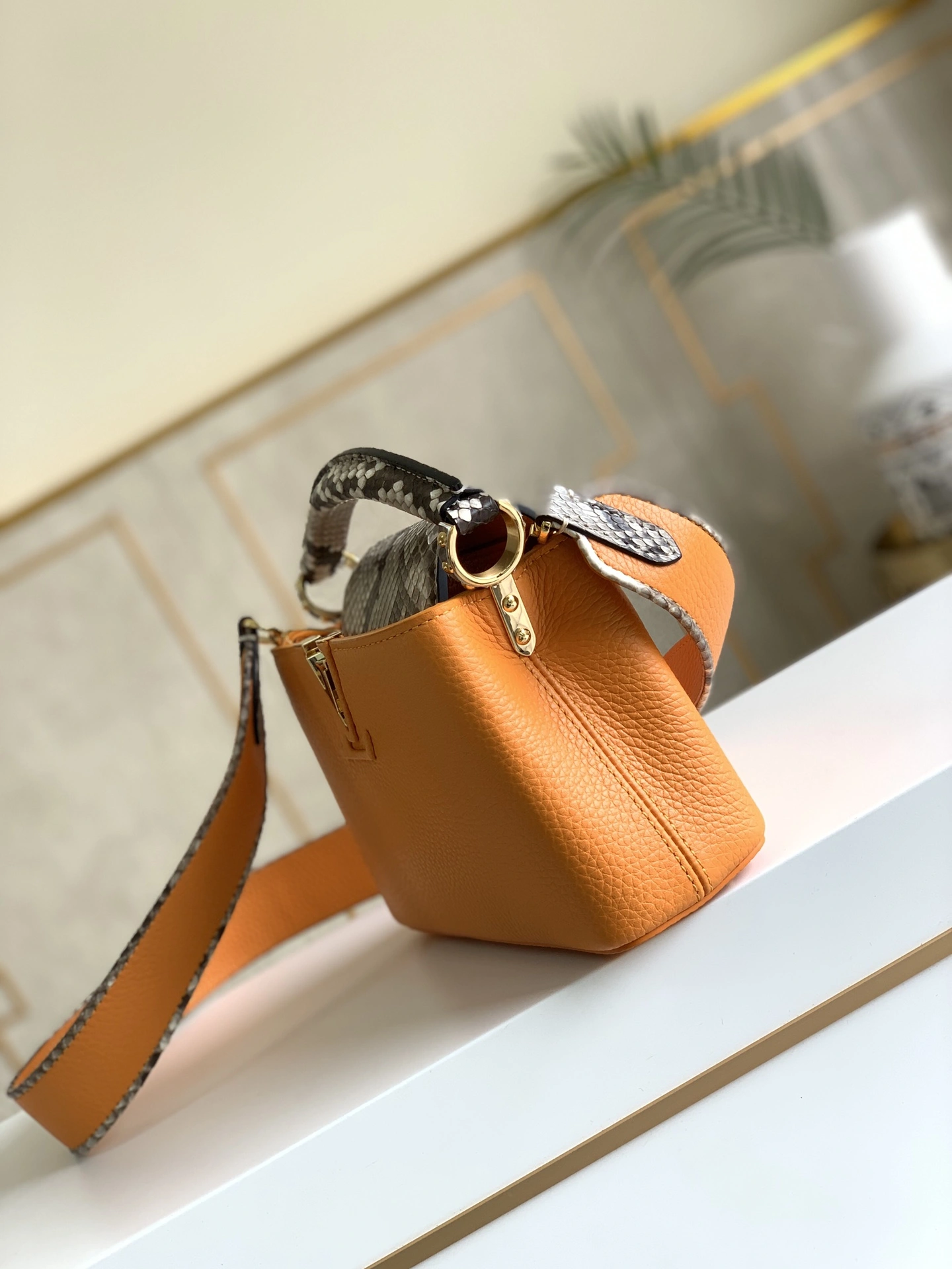 L*ouis V*uitton Top Bag 21x14x8cm Trendy 8540