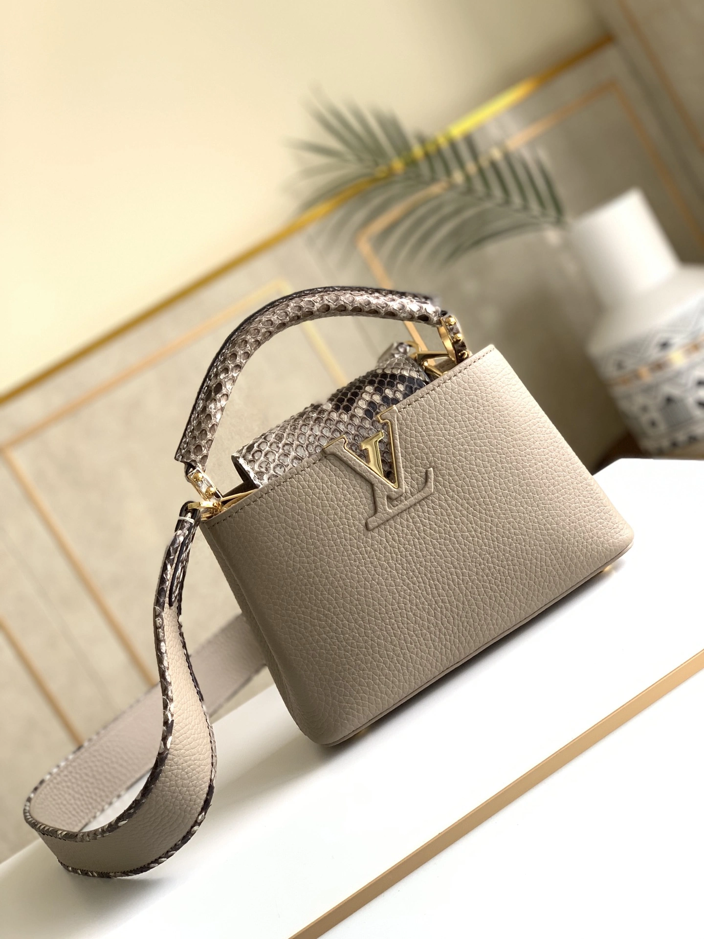 Lightweight L*ouis V*uitton Top Bag 21x14x8cm 8544