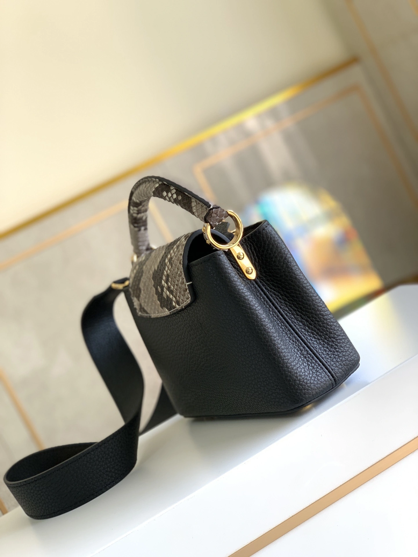 Versatile L*ouis V*uitton Top Bag 21x14x8cm 8546