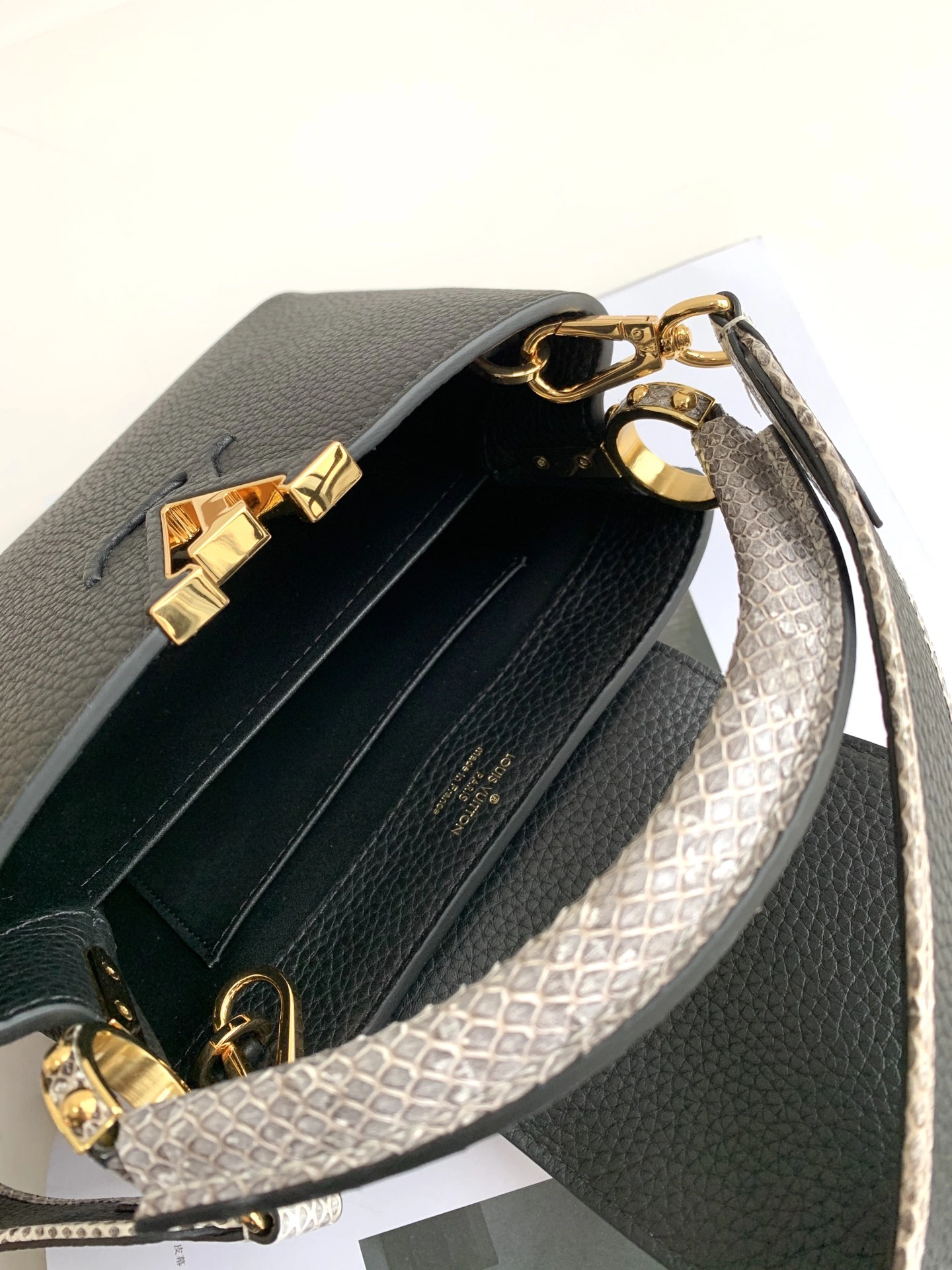 SportInspired L*ouis V*uitton Top Bag 21x14x8cm 8550