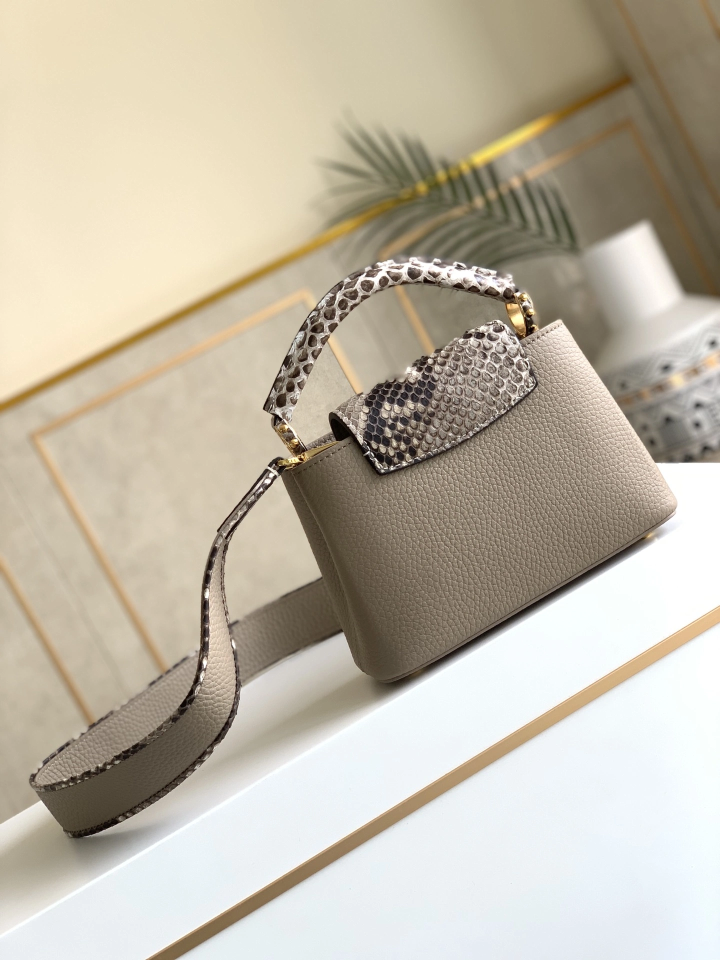 Lightweight L*ouis V*uitton Top Bag 21x14x8cm 8544