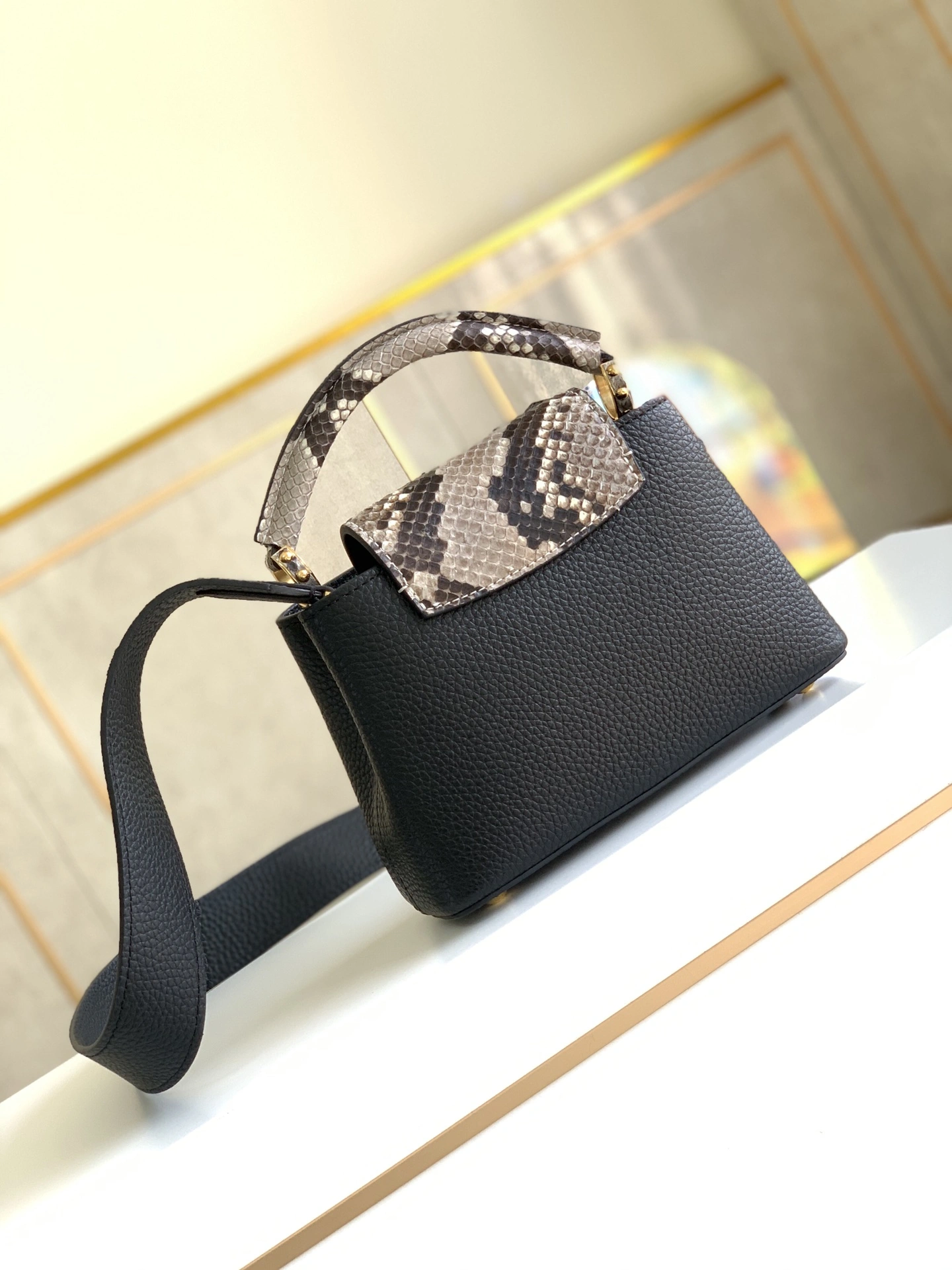 Versatile L*ouis V*uitton Top Bag 21x14x8cm 8546