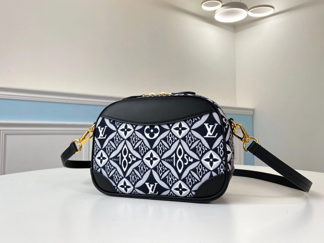 Flexible L*ouis V*uitton Top Bag 22.0×15.0×7.0 cm 8609