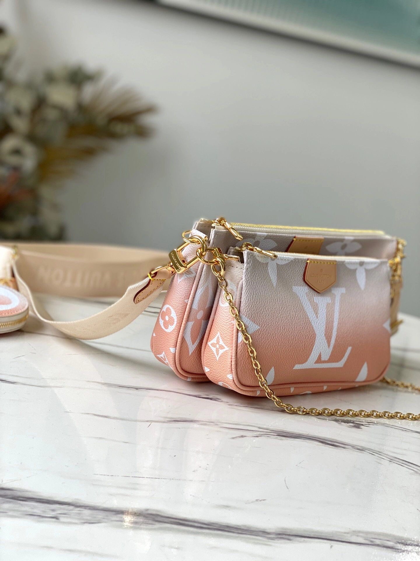 L*ouis V*uitton Top Bag 24 x 13.5 x 4 cm WellDesigned 8601